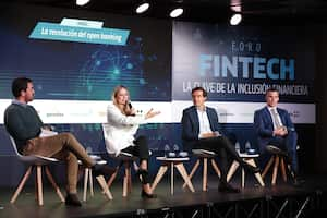 Gabriel Santos, presidente de Colombia Fintech;  Madeleine Clavijo, Fundadora y Directora Ejecutiva, Women Colombia Fintech; José Miguel De La Calle, Director del Departamento de derecho público y competencia de Garrigues y Alex Cavallero, COO de KII Global.