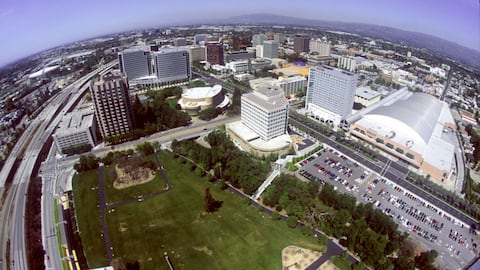 La ciudad de San José se extiende a través del Silicon Valley de California (Foto de David McNew/Newsmakers)