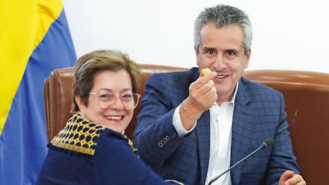 El ministro Velasco también acompañó a la ministra del Trabajo, Gloria Inés Ramírez, en los debates de las reformas laboral y pensional.