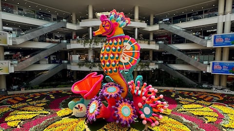 Tapete floral del Centro Comercial Santafé Medellín 2024.